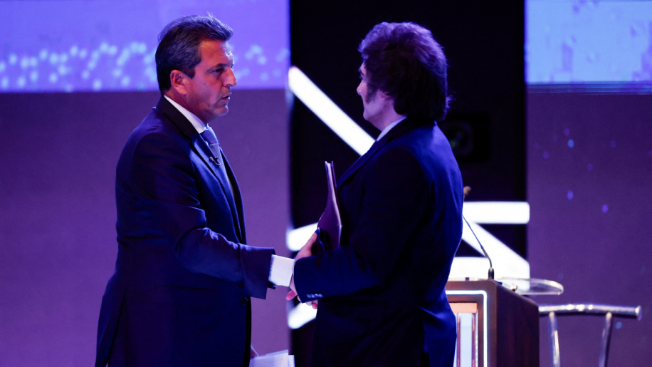 Candidatos à Presidência da Argentina trocam farpas em primeiro debate - InfoMoney