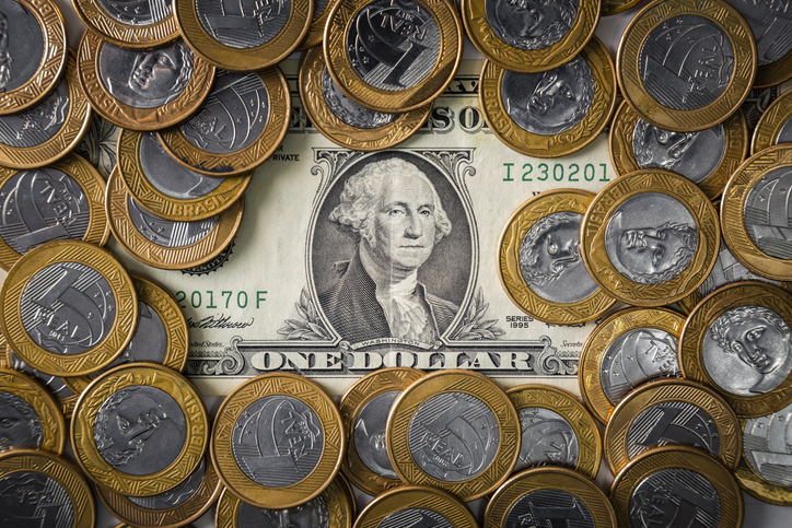 Dólar e Real (Foto: Getty Images)