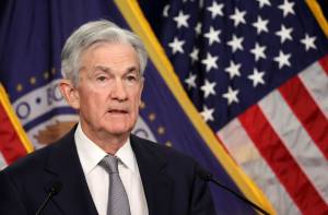 O presidente do Federal Reserve, Jerome Powell fala durante entrevista após reunião do Fomc (Kevin Dietsch/Getty Images)