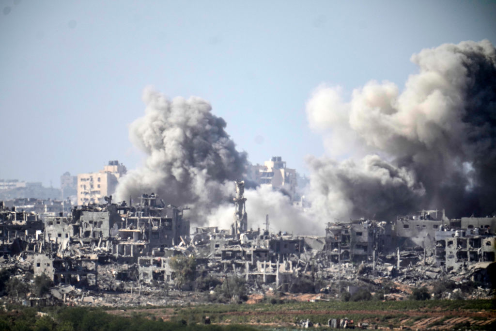 Catar busca acordo entre Israel e Hamas para liberta&ccedil;&atilde;o de 50 ref&eacute;ns e  tr&eacute;gua de 3 dias
