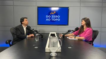 Emilio Kallas, fundador do Grupo Kallas, em entrevista a Mariana Amaro, do podcast Do Zero ao Topo