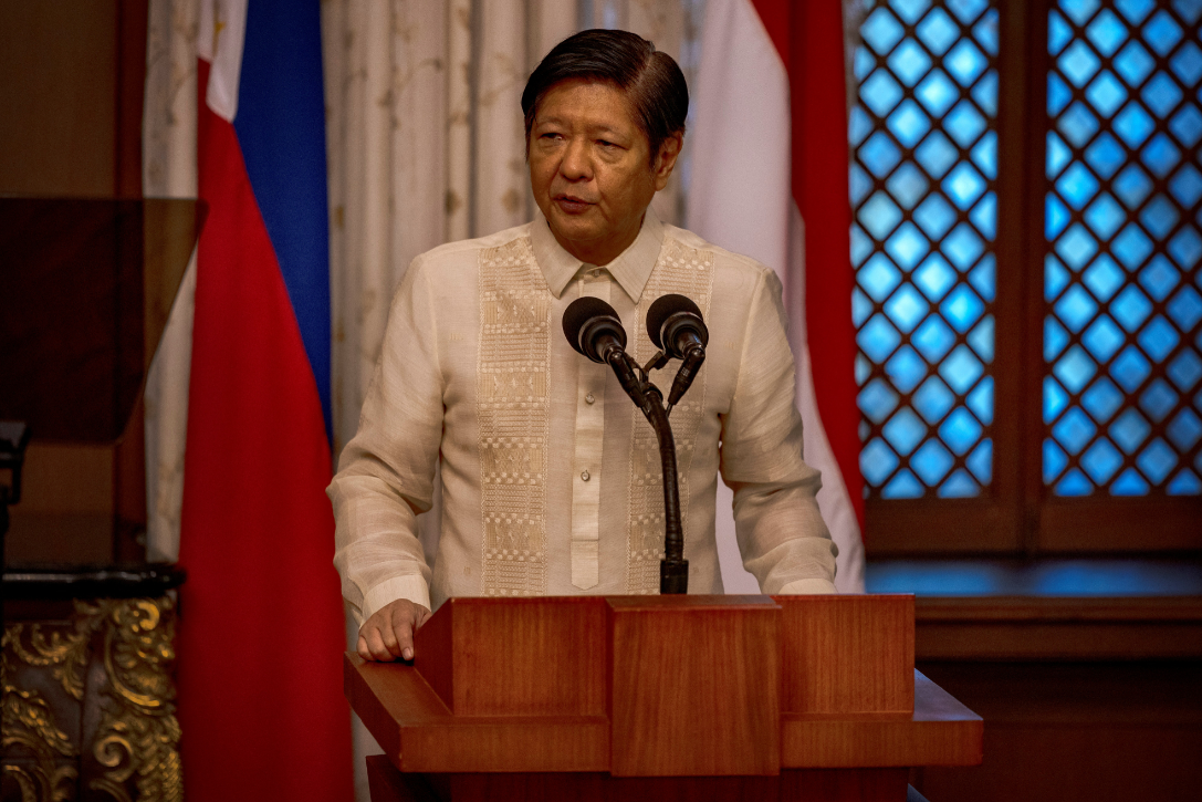 China warns the Philippines not to play with fire after the president's statements on Taiwan