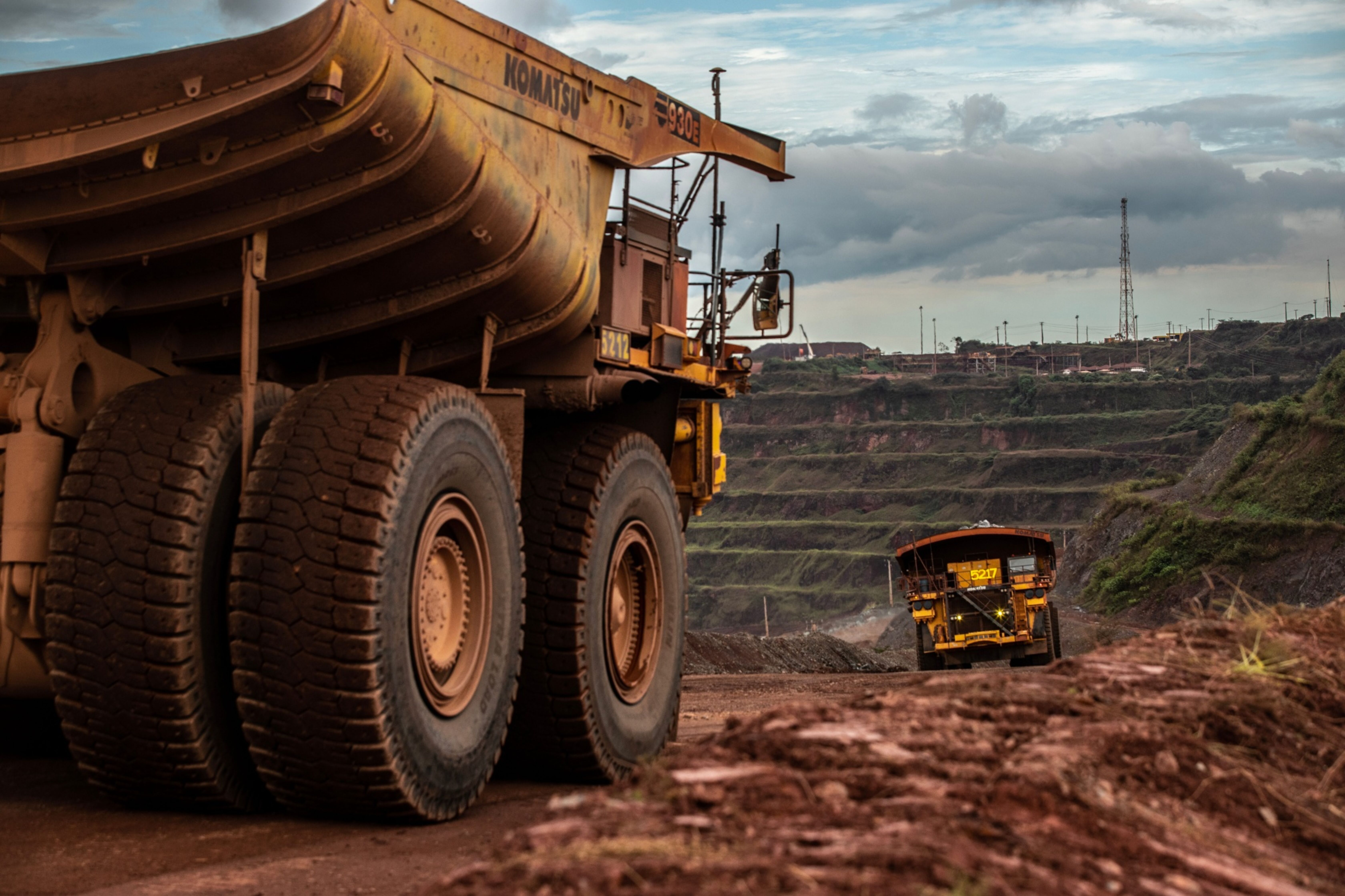 Caminhões transportam minério de ferro na mina Vale N4W em Parauapebas, Pará (Dado Galdieri/Bloomberg)