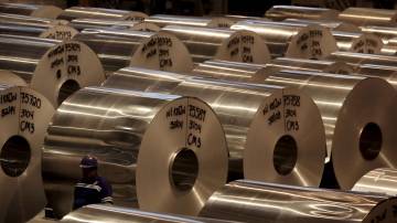 Fábrica de alumínio em Pindamonhangaba 19/06/2015 REUTERS/Paulo Whitaker