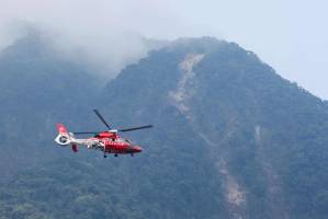 Resgate de helicóptero em Hualien, Taiwan 4/4/2024 REUTERS/Tyrone Siu