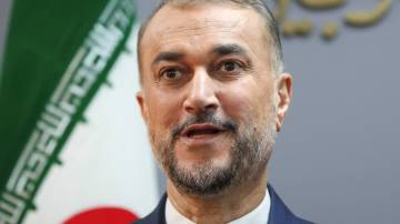 Chanceler iraniano Hossein Amirabdollahian (REUTERS/Mohamed Azakir)