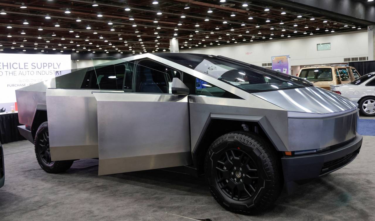 Cybertruck da Tesla em exibição em Detroit, EUA (REUTERS/Rebecca Cook/Arquivo)