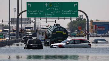 Enchente em Dubai (REUTERS/Amr Alfiky)