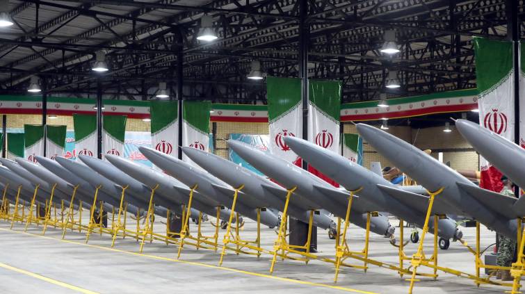 Drones iranianos em local não revelado, em foto de divulgação obtida em abril de 2023