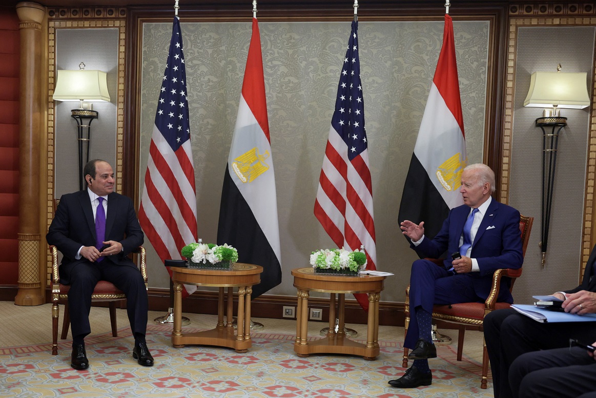 Biden se reúne com o presidente egípcio Abdel Fattah al-Sisi, em 2022 (REUTERS/Evelyn Hockstein)
