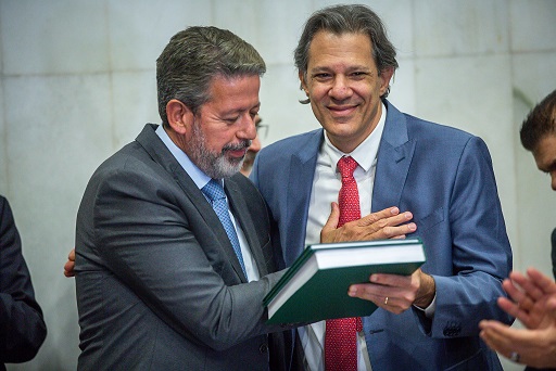 Fernando Haddad entrega Projeto de Lei Complementar de Regulamentação da Reforma Tributária do Consumo à Câmara dos Deputados (Ministério da Fazenda)