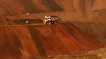 Caminhão em mina de minério de ferro da Fortescue na Austrália