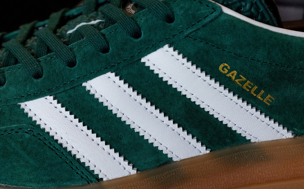 Um tênis Adidas Gazelle à venda em uma loja de Berlim, Alemanha, em 2 de maio de 2024 (REUTERS/Lisi Niesner)
