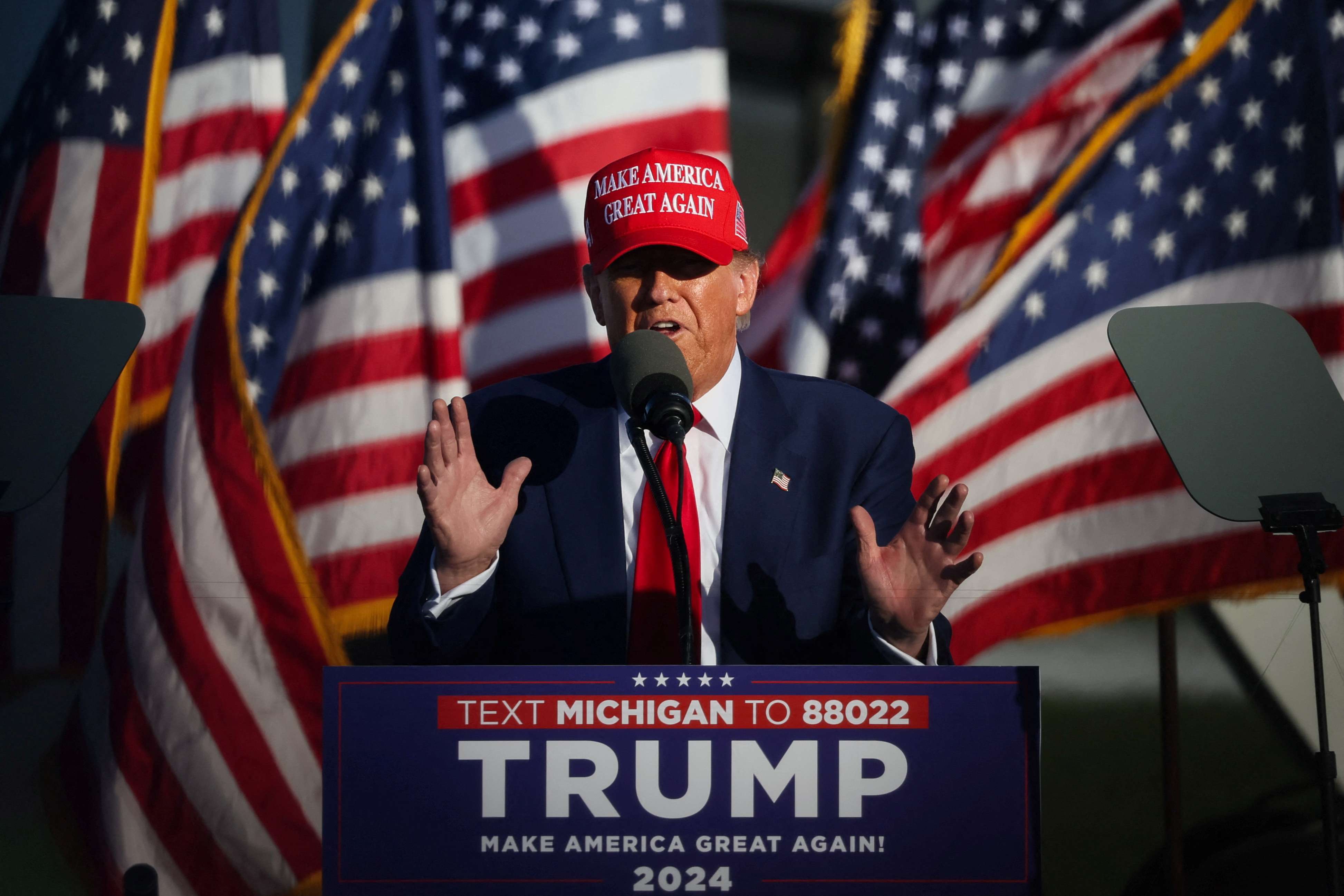 Ex-presidente e candidato republicano à Presidência dos EUA, Donald Trump, durante comício em Freeland, no Michigan 01/05/2024 REUTERS/Brendan McDermid