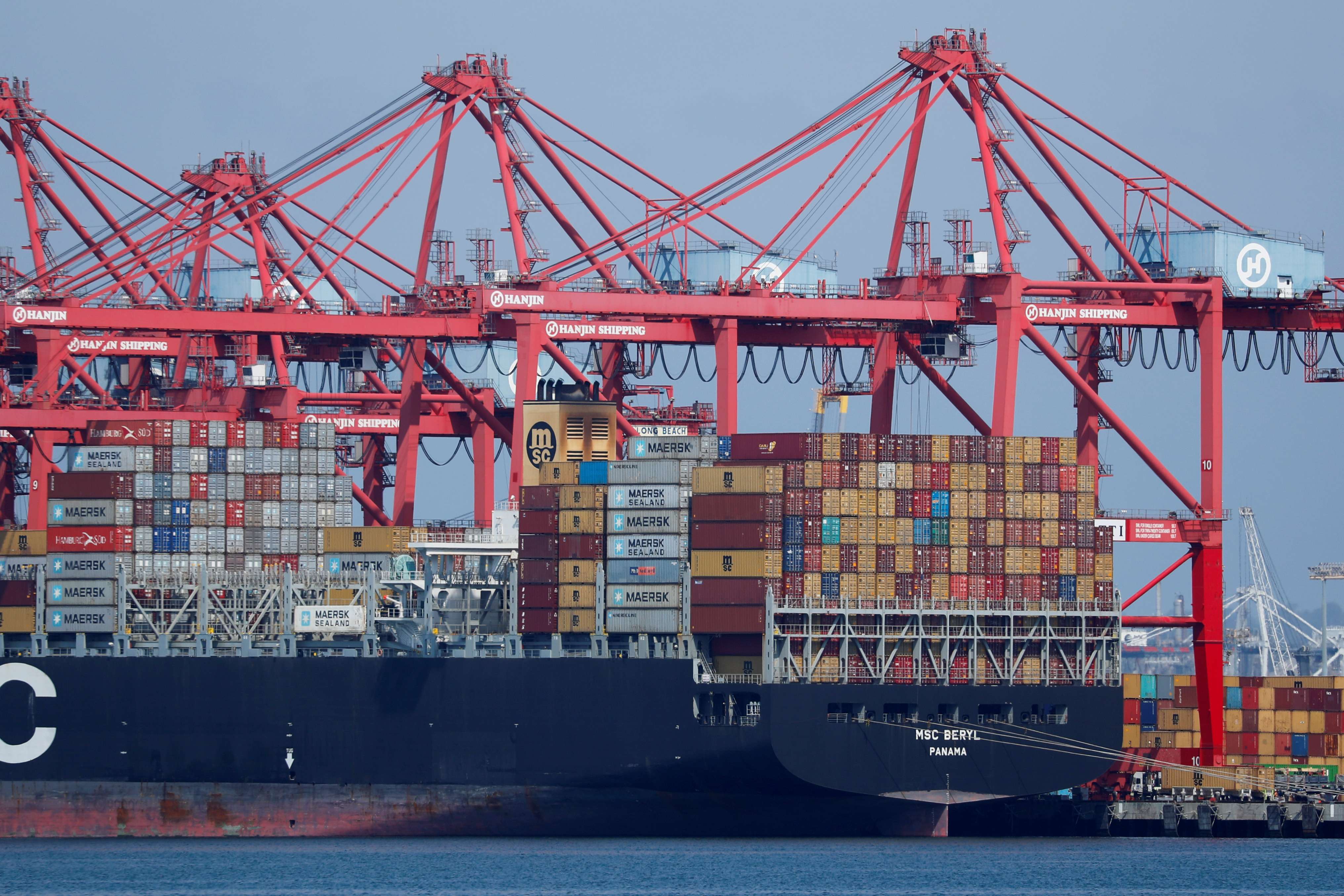 Porto de Long Beach, nos EUA (Foto: Mike Blake/Reuters)