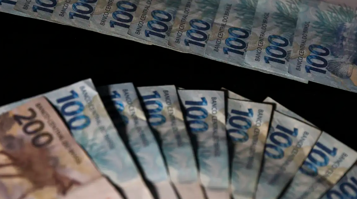 Notas de 100 reais