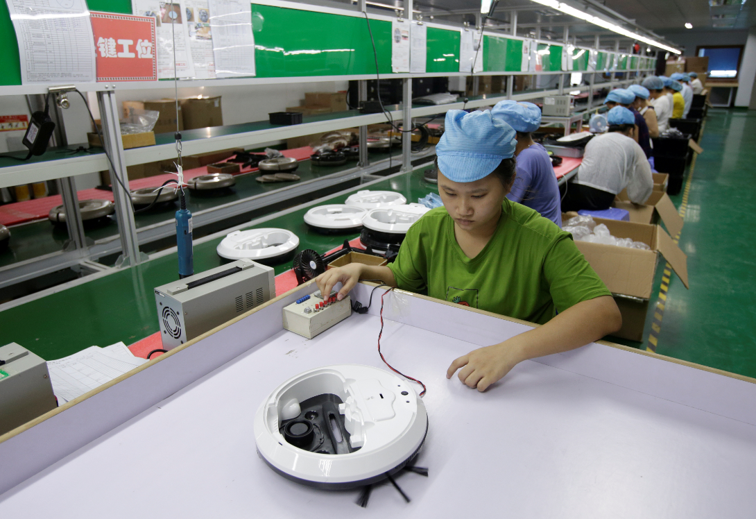 Linha de produção de aspirador de pó robô em Shenzhen