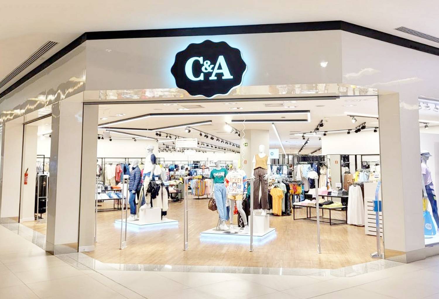 Varejo enfrenta tri difícil, mas C&A se destaca, diz Morgan Stanley