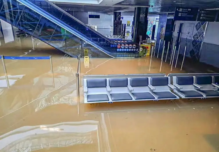 Aeroporto de Porto Alegre suspende voos por tempo indeterminado. Foto: Fraport/Agência Brasil