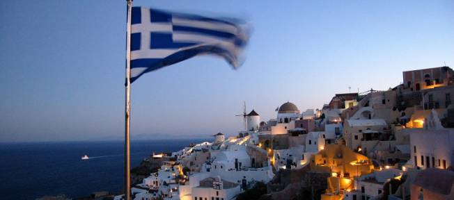Cidade de Oia, em Santorini,Grécia. (Foto: Matt Artz/ Unsplash)