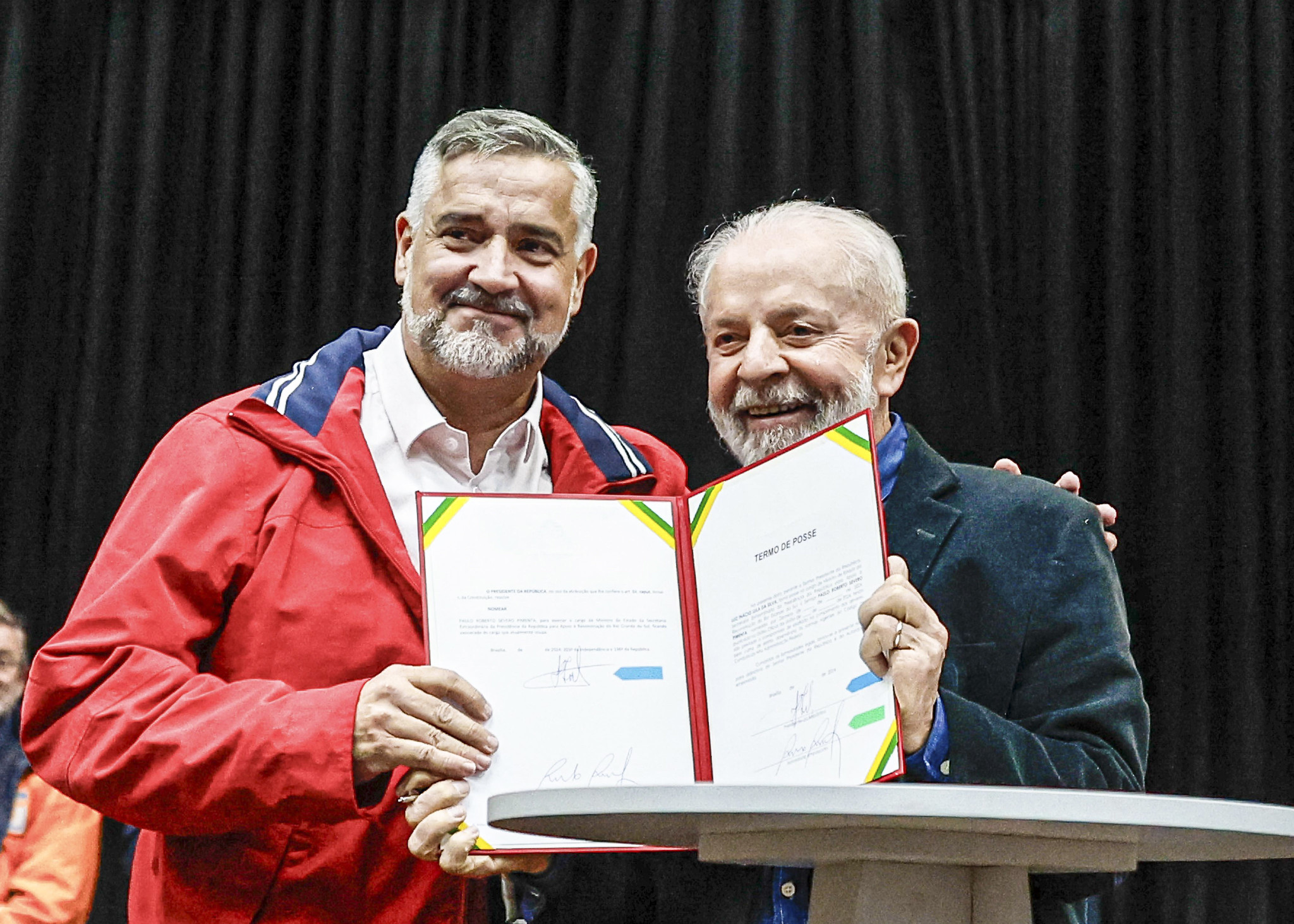 Paulo Pimenta (PT-RS) é empossado pelo presidente Lula como secretário extraordinário de Apoio à Reconstrução do Rio Grande do Sul (Foto: Ricardo Stuckert/PR)