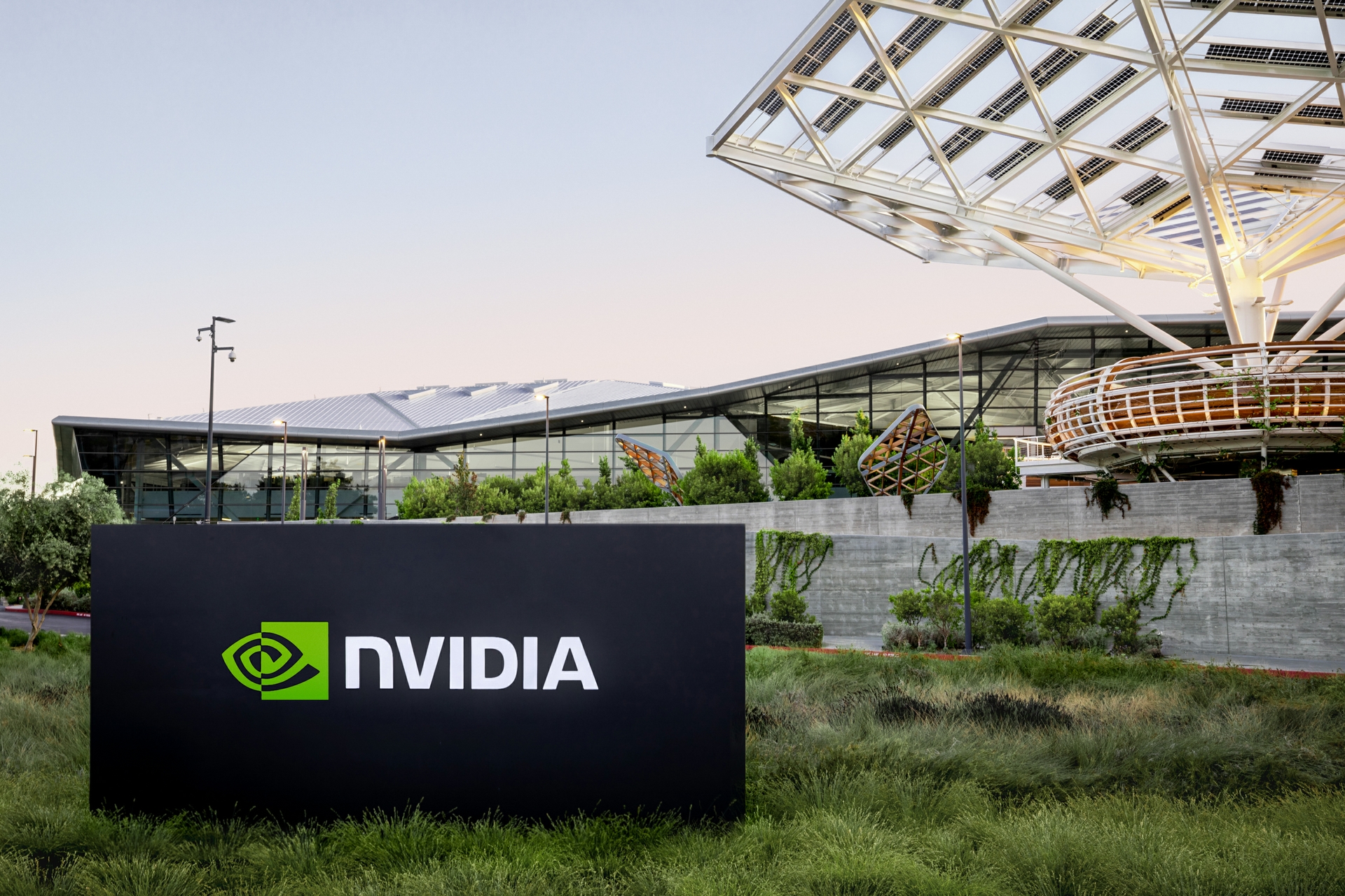 Nvidia calou os céticos? O que fazer com as ações de IA agora - QTU Questões do Universo