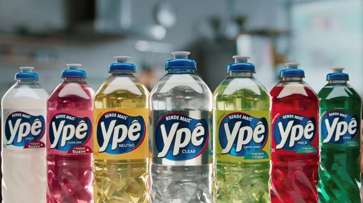 Anvisa suspende venda de lotes de detergentes Ypê por risco de contaminação