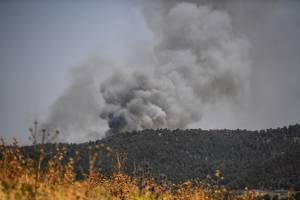 Fumaça é vista após ataques na fronteira do Líbano (REUTERS/Gil Eliyahu)