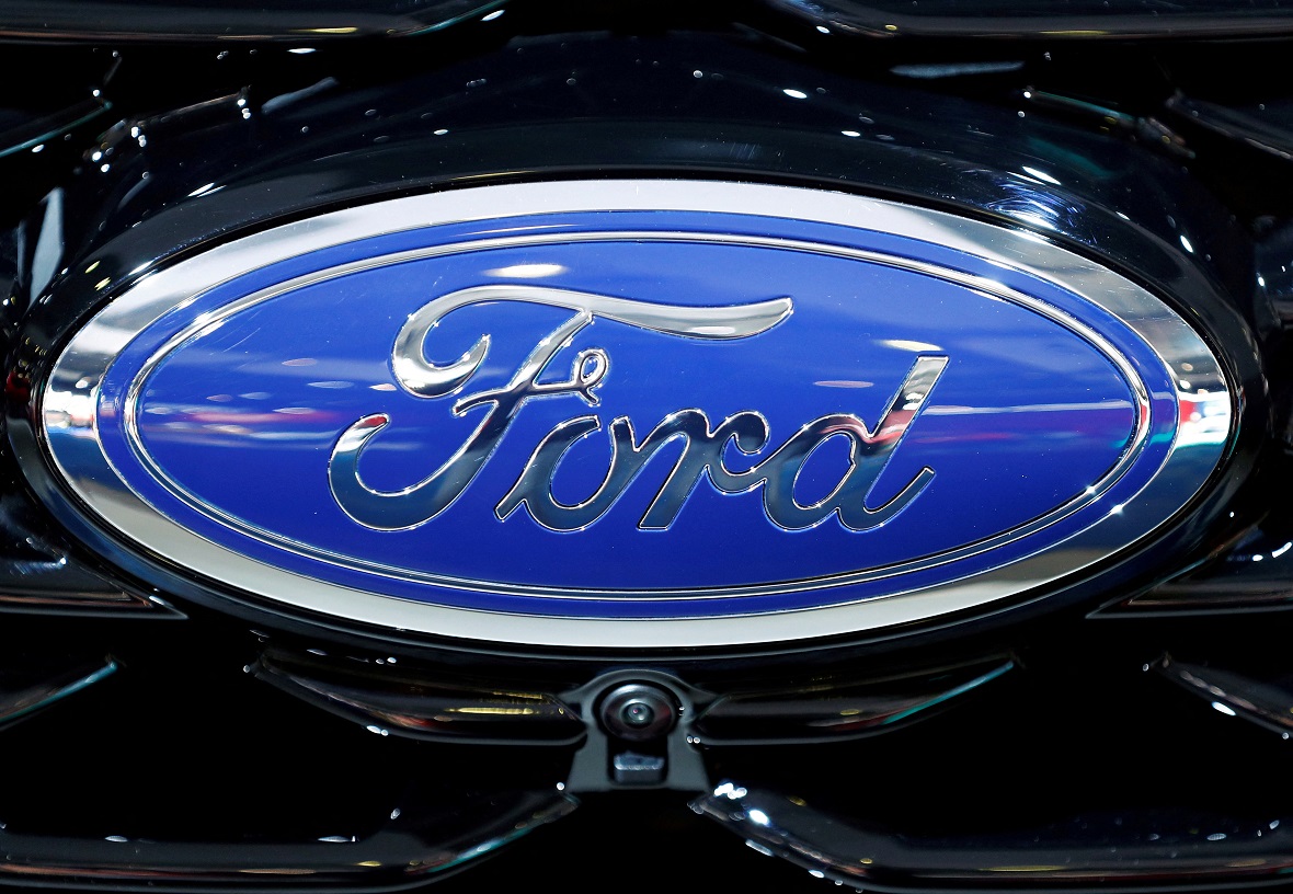 O logotipo corporativo da Ford é visto na Feira de Automóveis de Bruxelas, Bélgica, em 9 de janeiro de 2020. REUTERS/Francois Lenoir/Foto de arquivo