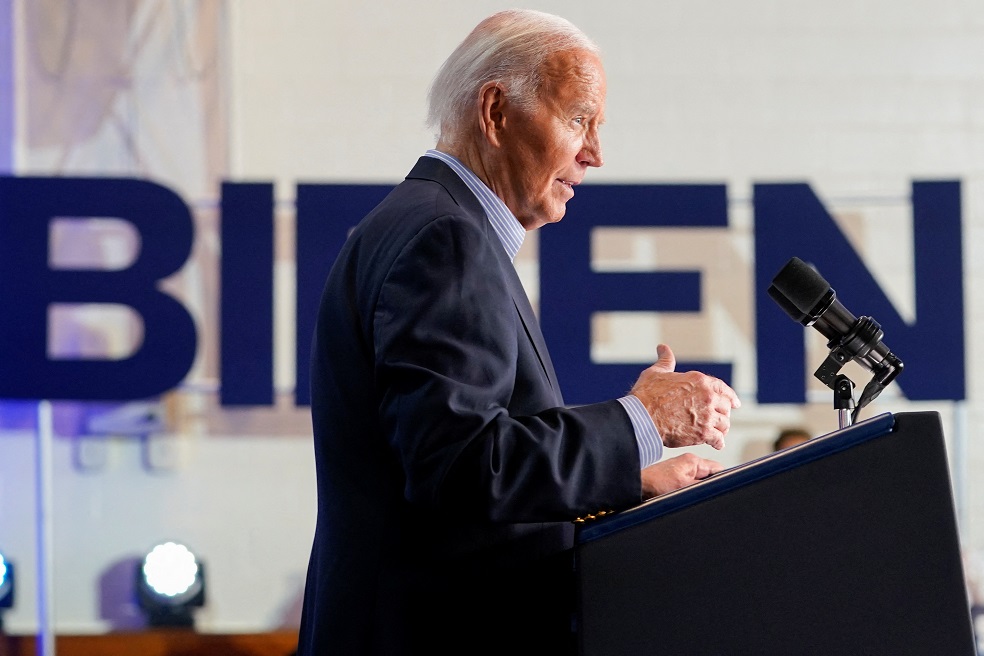 Presidente dos Estados Unidos, Joe Biden, faz comício em Madison, Wisconsin (REUTERS/Nathan Howard)
