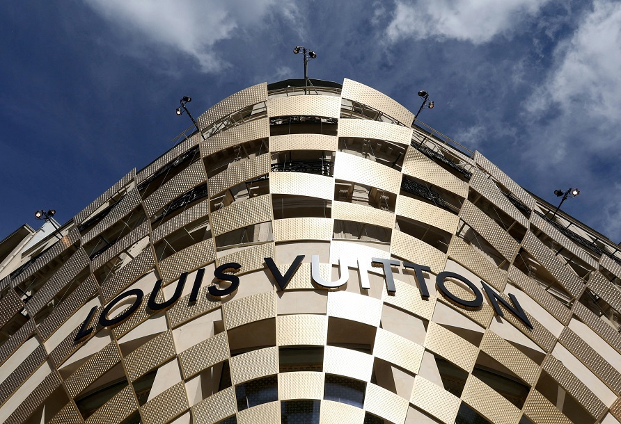 Decepção da Louis Vuitton na China mostra dificuldade no setor de luxo e ação desaba