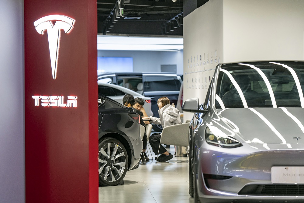 Tesla tem recorde nas vendas com corrida para aproveitar crédito fiscal nos EUA