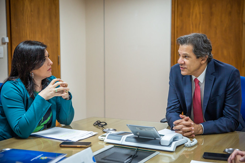 Reunião entre os ministros do Planejamento e Orçamento, Simone Tebet (MDB), e da Fazenda, Fernando Haddad (PT) | (Foto: Diogo Zacarias/MF)