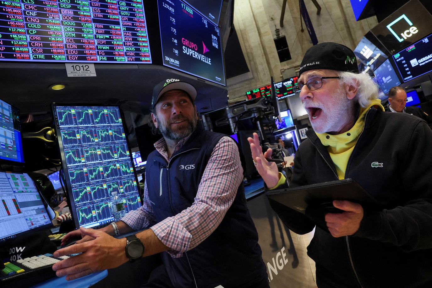 Traders operam na Bolsa de Nova York, nos EUA
16/05/2024
REUTERS/Brendan McDermid