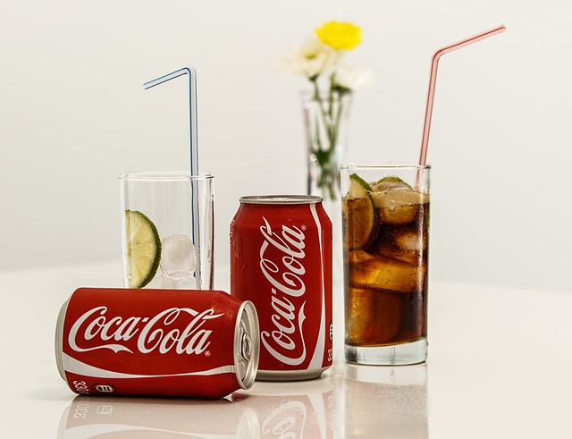 Novos refrescos e energético: os planos da Coca para emplacar a nova febre de bebidas - QTU Questões do Universo