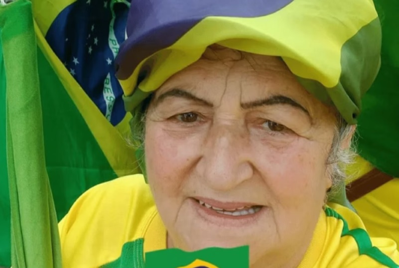 Maria de Fátima Mendonça Jacinto, de 67 anos, é conhecida como "Fátima de Tubarão", em referência ao município catarinense, onde nasceu, e participou dos ataques violentos de 8 de janeiro de 2023 (Foto: Reprodução/Redes sociais)
