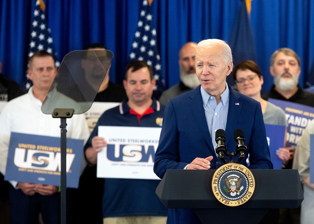 Joe Biden na sede dos United Steel Workers em Pittsburgh, Pennsylvania, em 17 de abril (Nate Smallwood/Bloomberg)