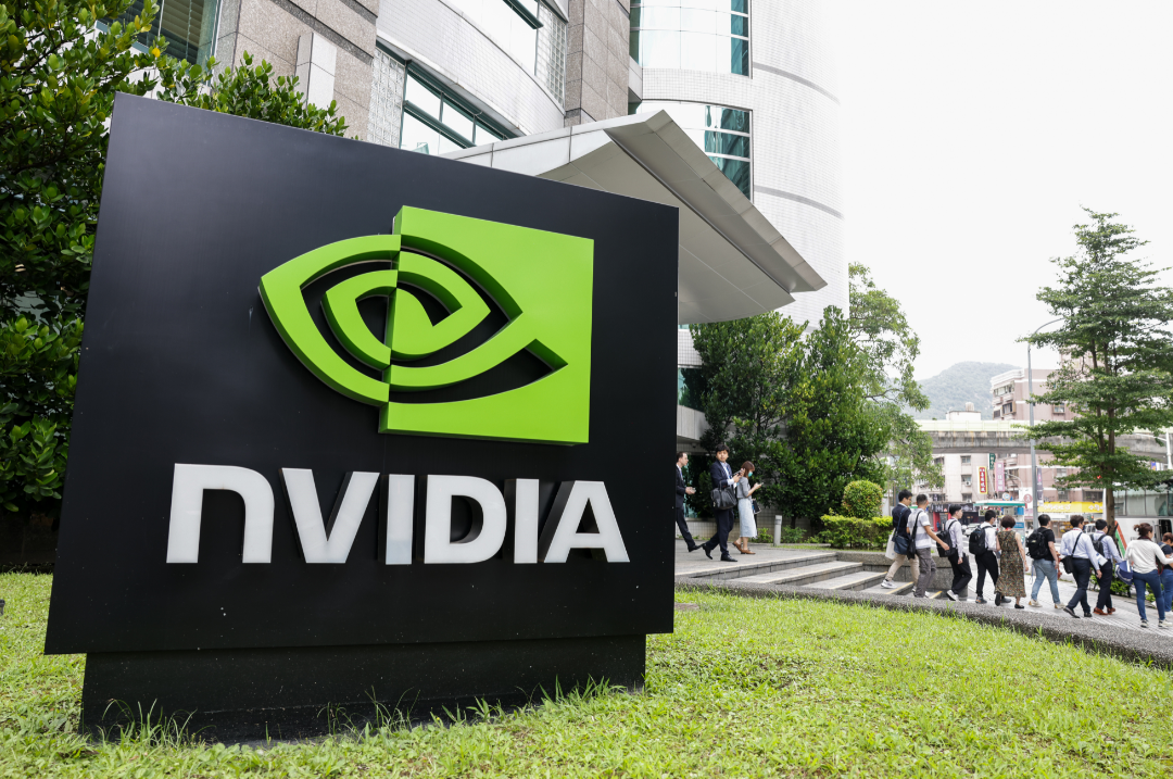 Nvidia perde R$ 2,3 tri de valor em uma semana: oportunidade ou onda de IA já passou?