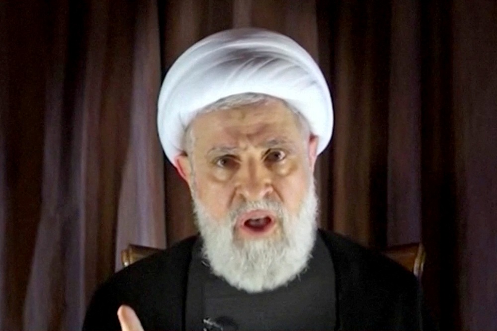 Naim Qassem durante discurso
 8/10/2024    ReutersTV/Al Manar TV via REUTERS