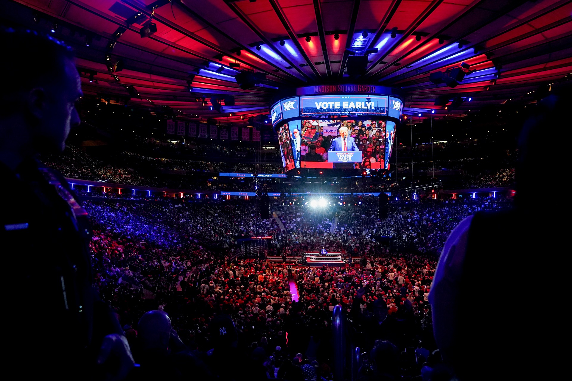Torcedor dos Knicks, Trump deve ir à final da NBA e alterar 