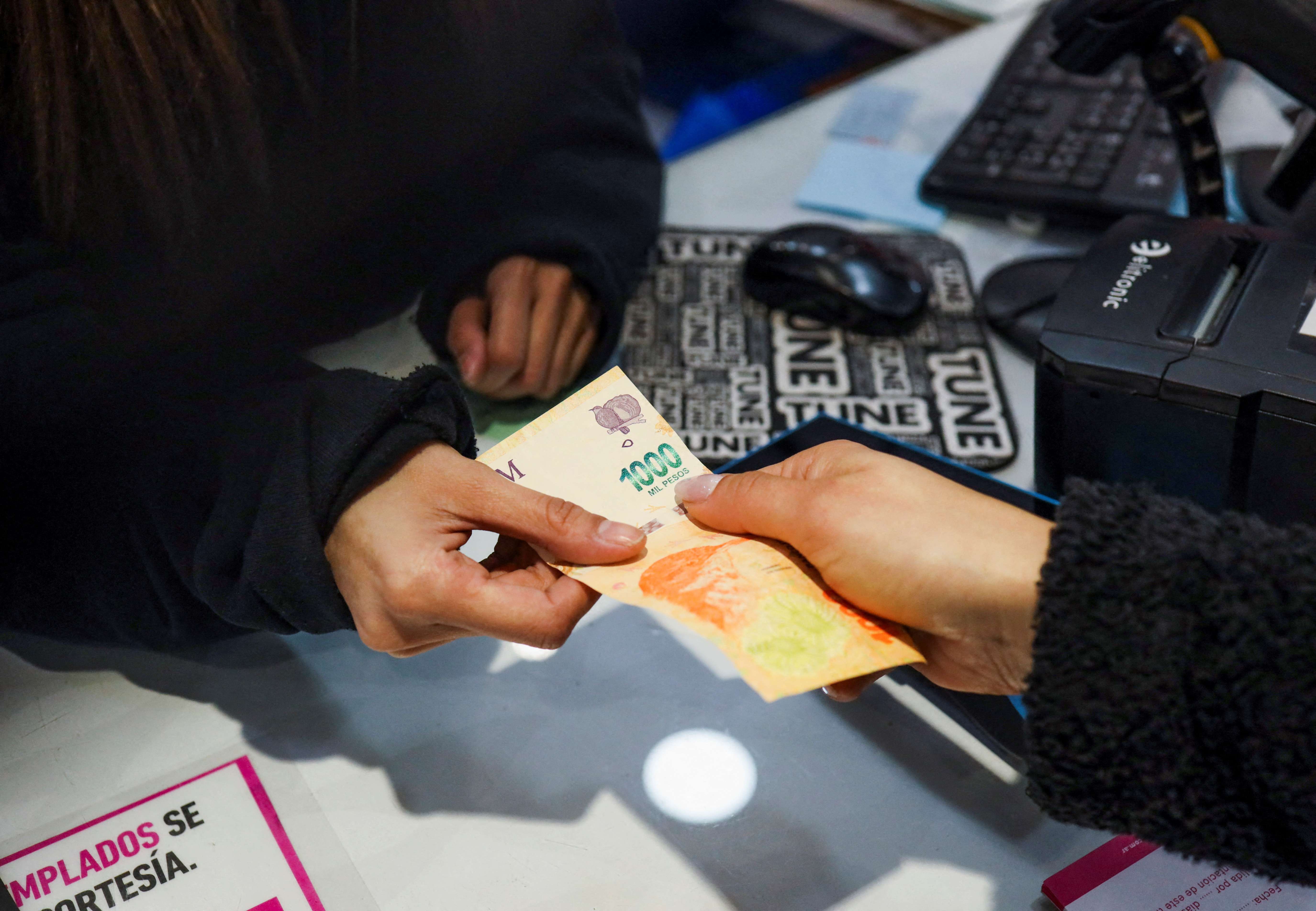 Na Argentina, inflação avança 2,1% em maio ante ab