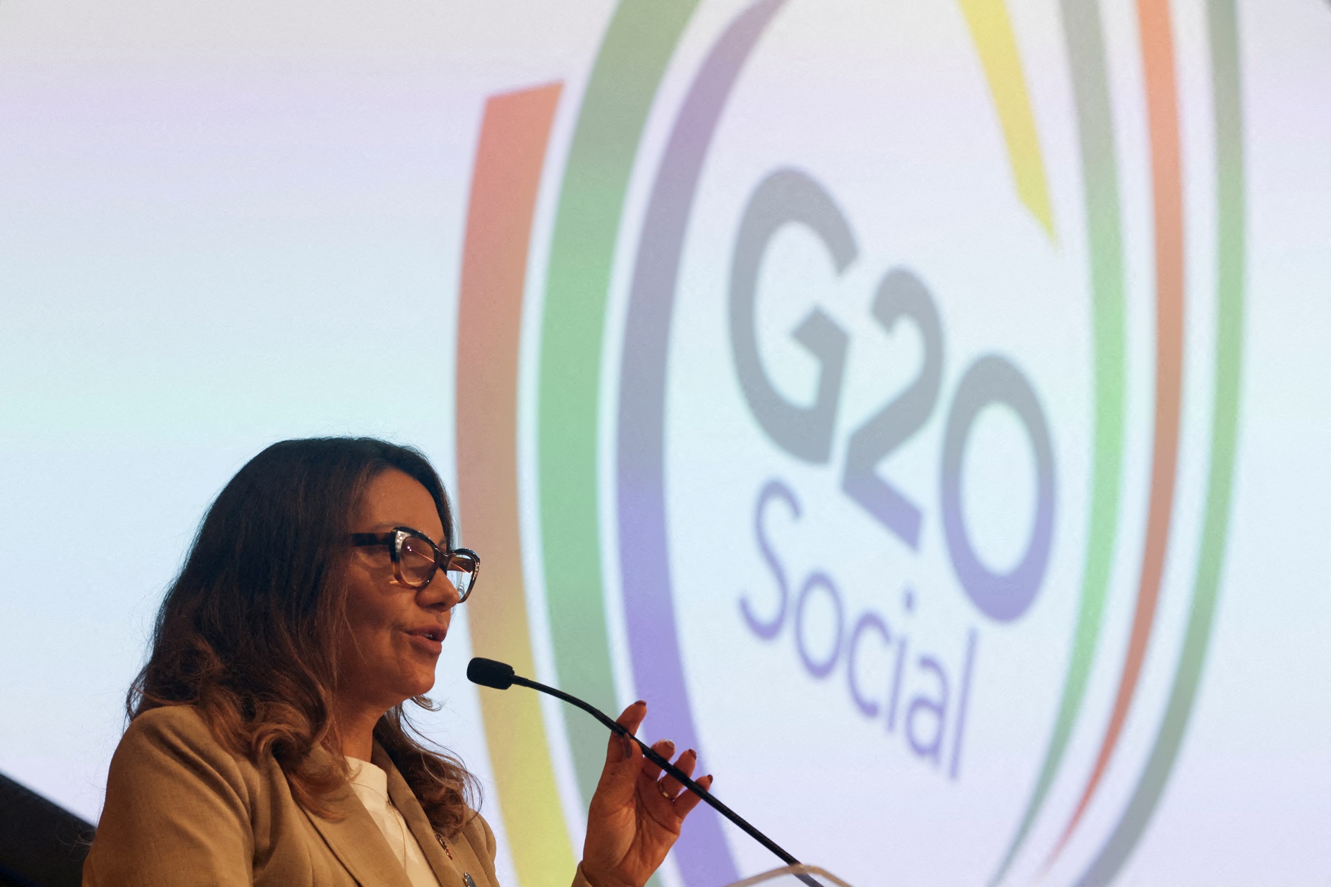 A primeira-dama do Brasil, Rosangela "Janja" da Silva, participa da cúpula social do G20, no Rio de Janeiro, Brasil, em 14 de novembro de 2024. REUTERS/Ricardo Moraes