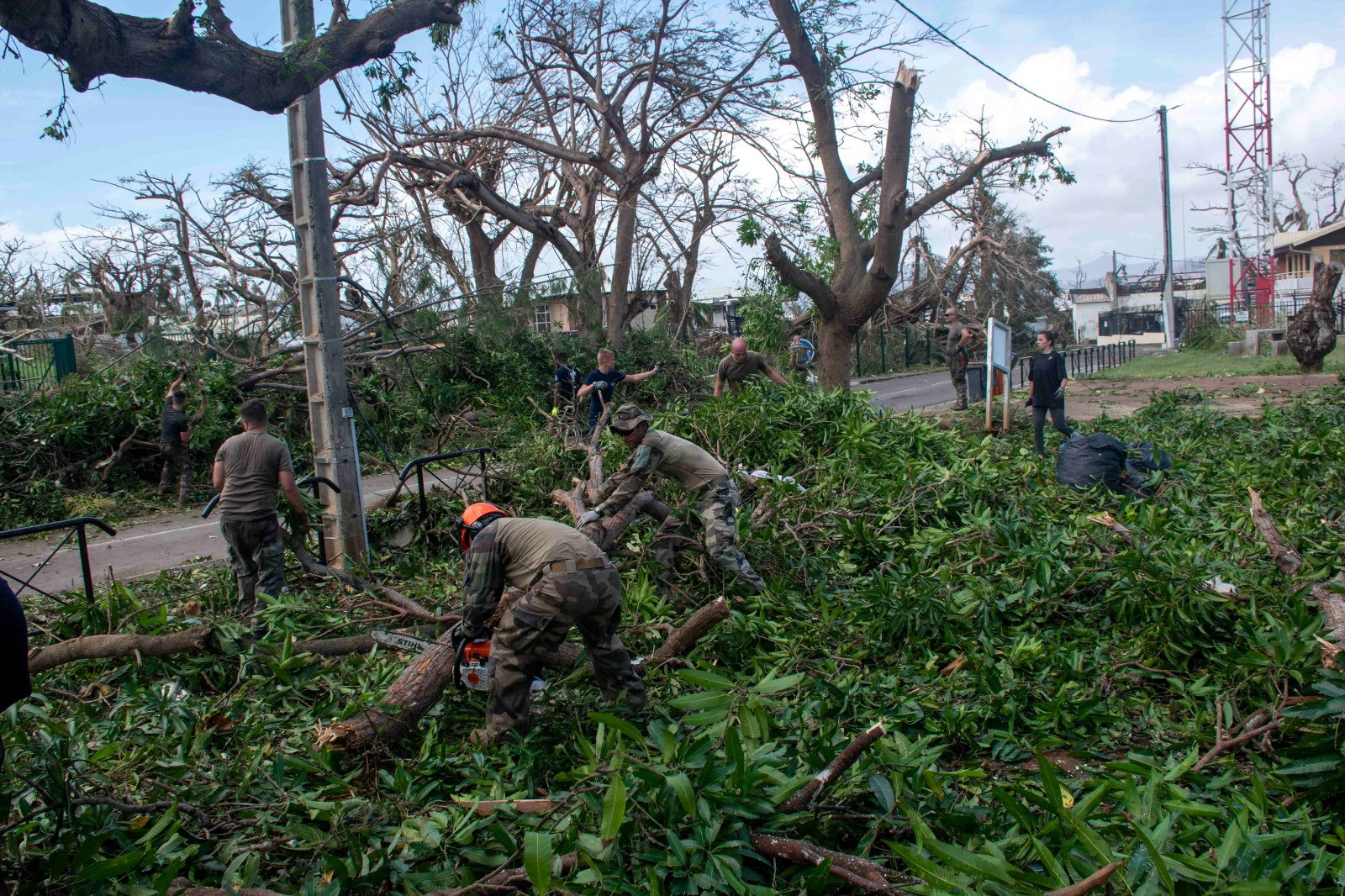 Imagens apocalípticas”: socorristas contam mortos no território