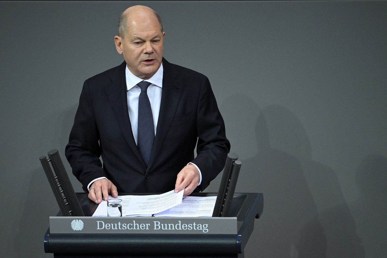 Olaf Scholz em discurso no Parlamento
 16/12/2024   REUTERS/Annegret Hilse