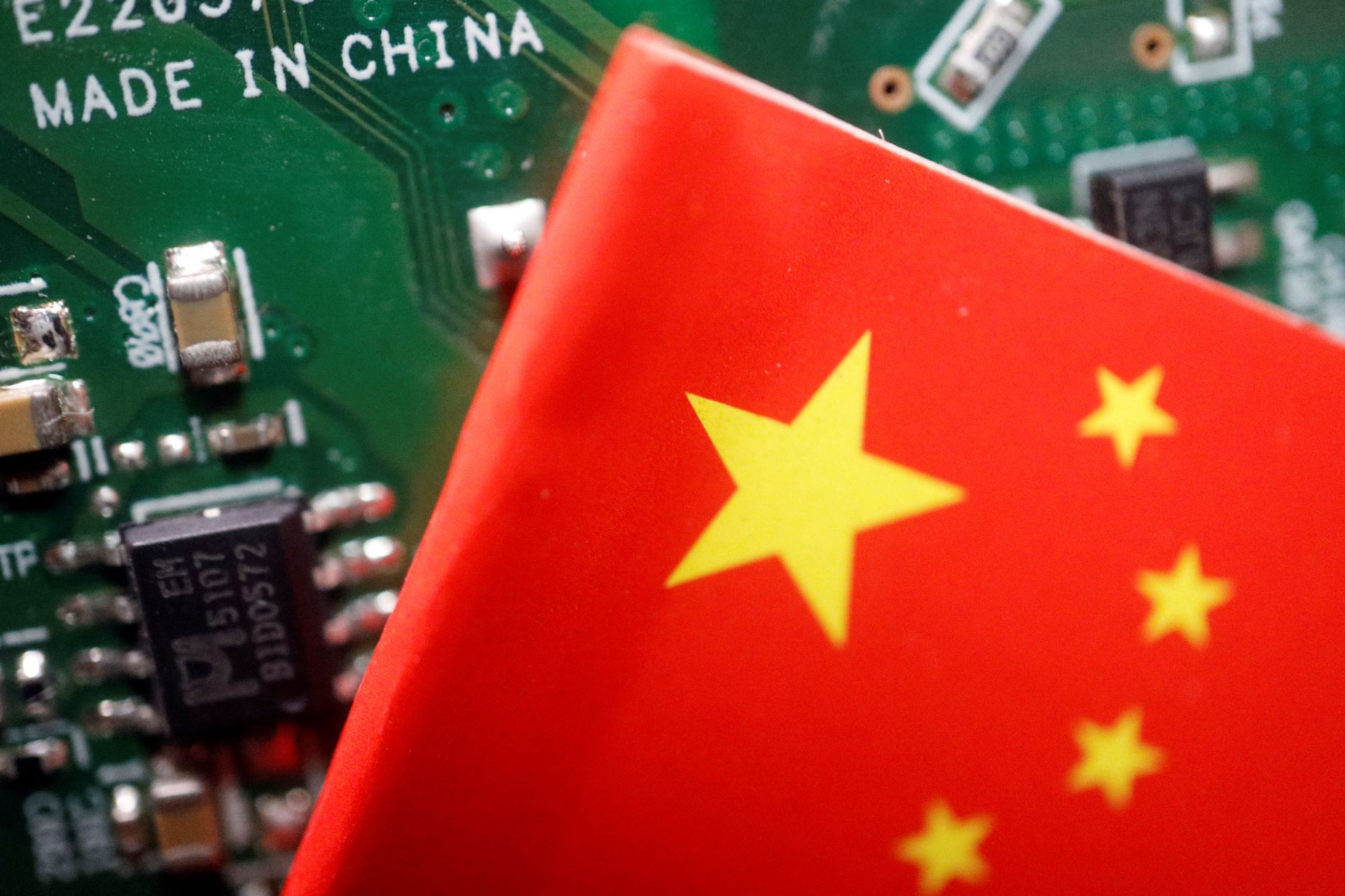 China alerta para escassez global de chips por conta de ‘novo conflito’ corporativo