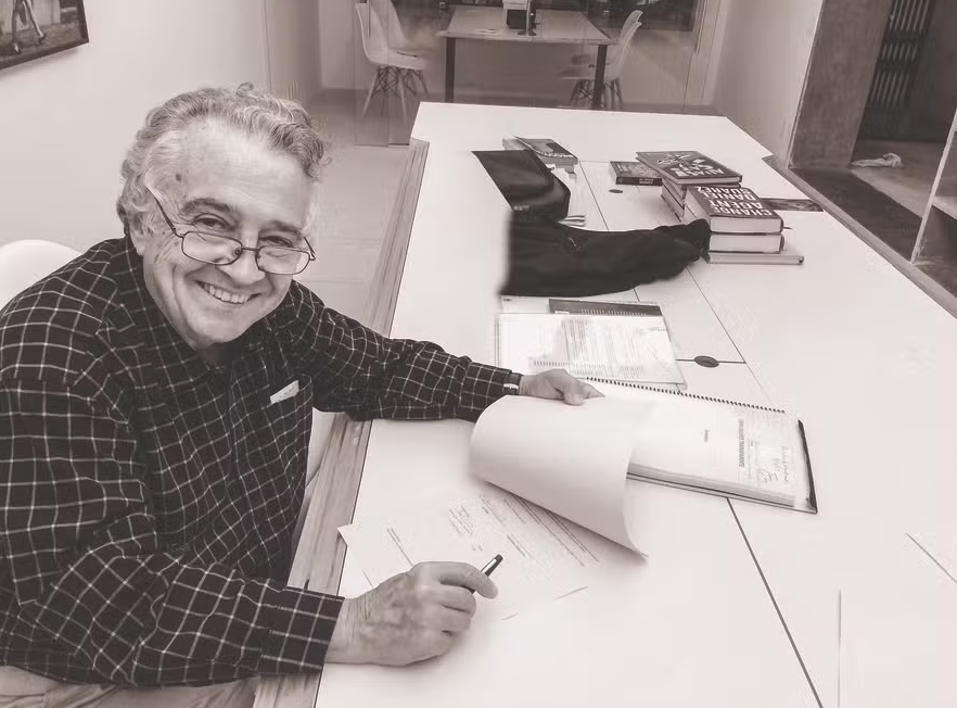 O escritor Edgar Telles Ribeiro (Divulgação)