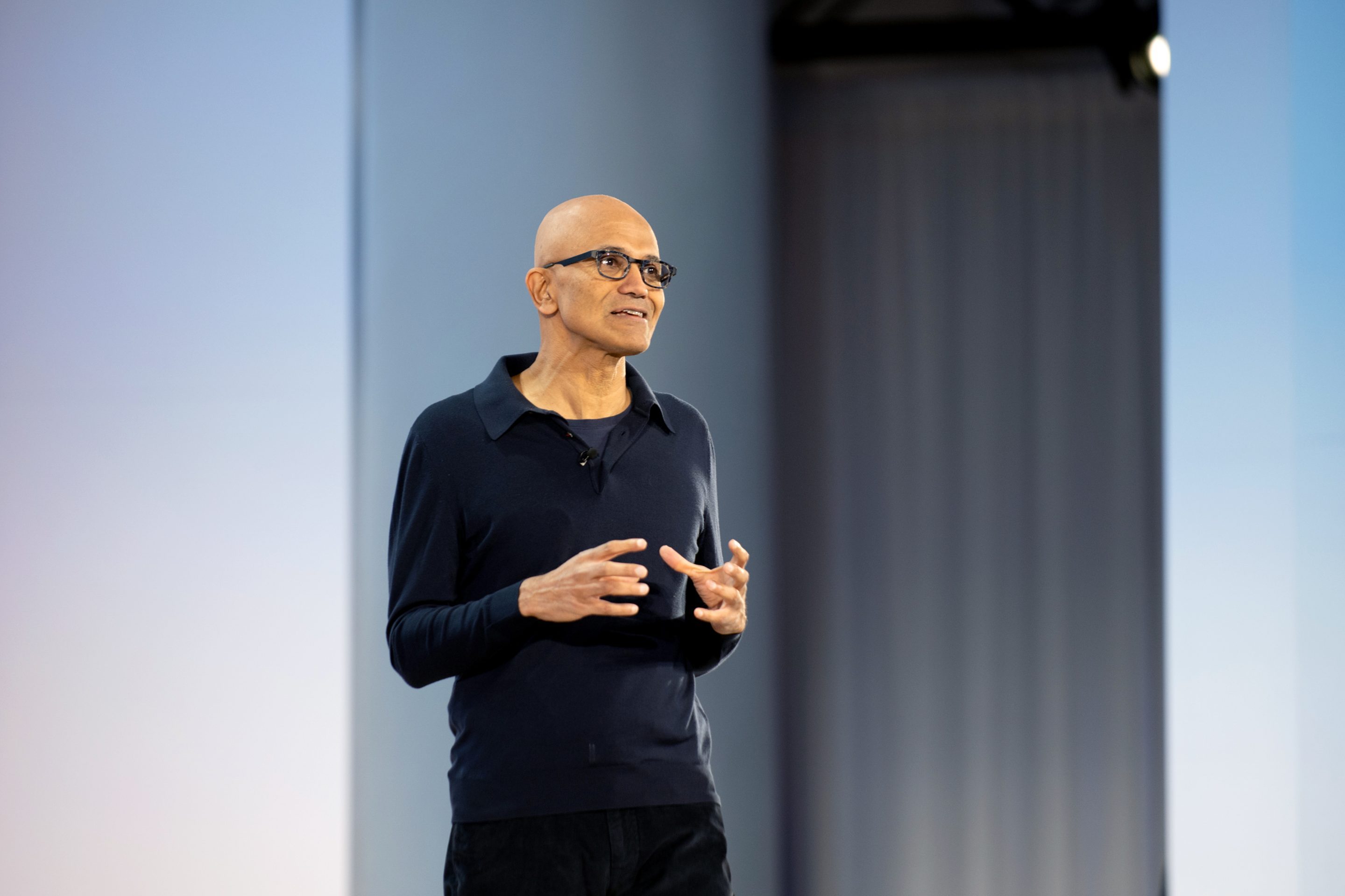 CEO da Microsoft liga para outros dois CEOs todos os dias — veja o