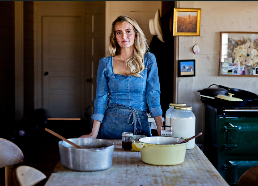 Magnata ou bela, recatada e do lar? A mulher por trás da ‘Ballerina Farm’