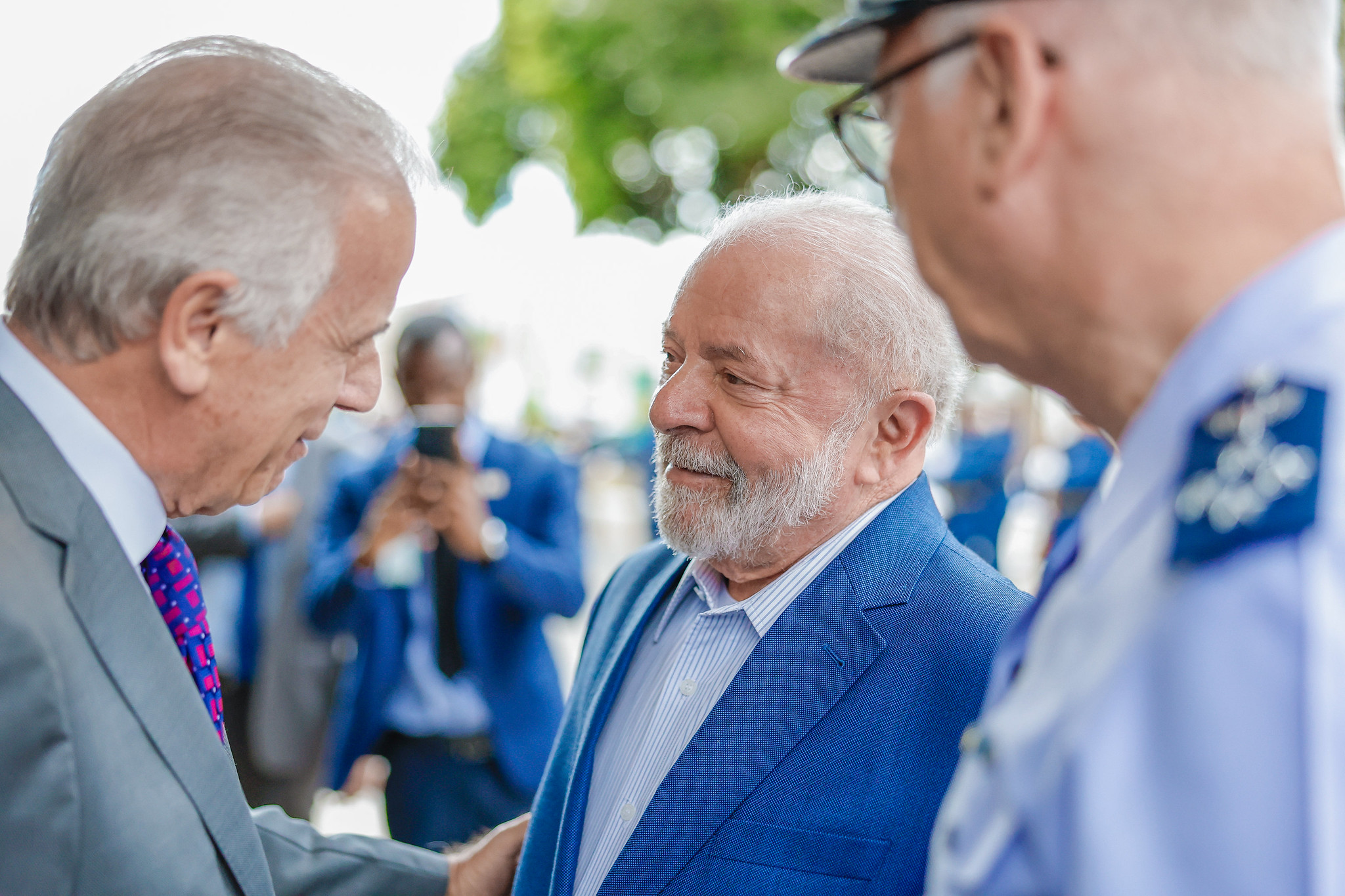 Em destaque: Lula se reúne com ministro da Defesa, que não deve permanecer em novo governo