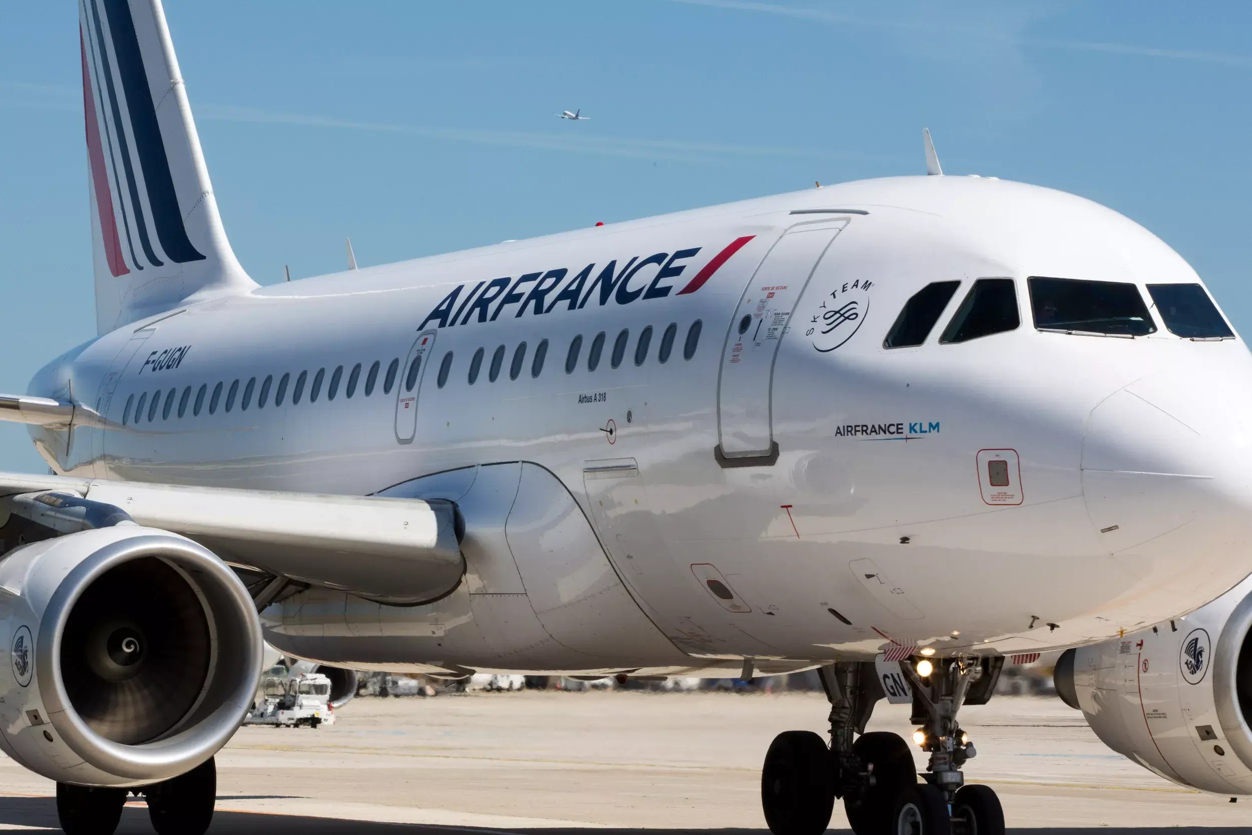 Downgrade forçado: saiba o que a lei garante em casos como da Air France
